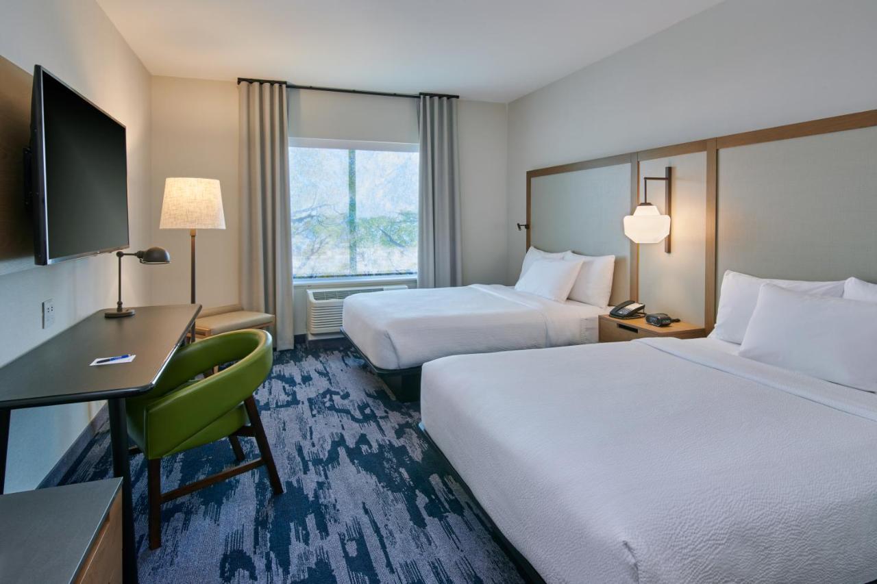 דס פליינס Fairfield Inn & Suites By Marriott Chicago O'Hare מראה חיצוני תמונה