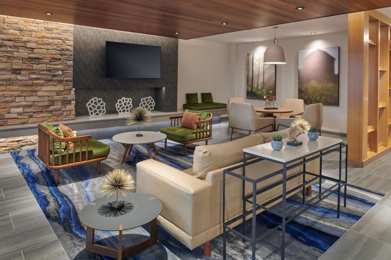 דס פליינס Fairfield Inn & Suites By Marriott Chicago O'Hare מראה חיצוני תמונה