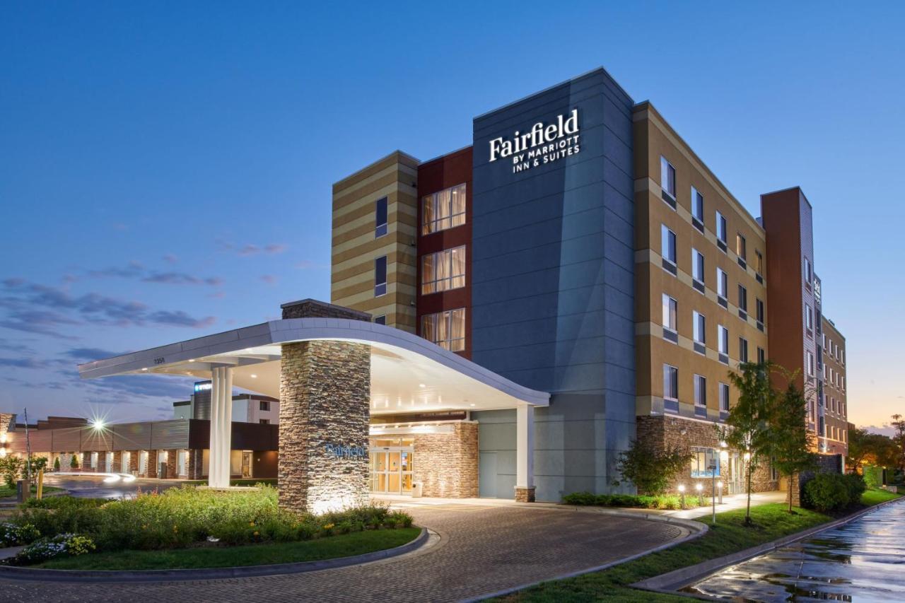 דס פליינס Fairfield Inn & Suites By Marriott Chicago O'Hare מראה חיצוני תמונה