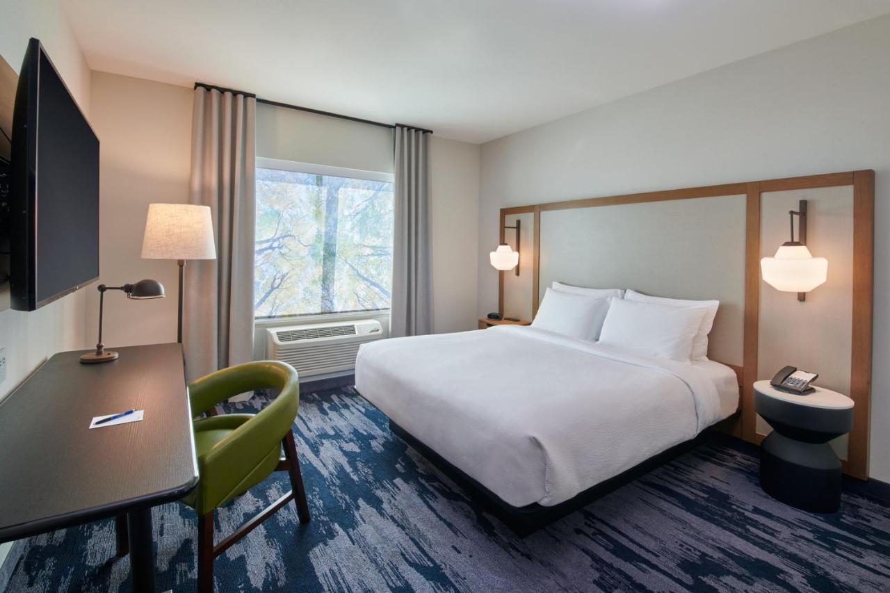 דס פליינס Fairfield Inn & Suites By Marriott Chicago O'Hare מראה חיצוני תמונה