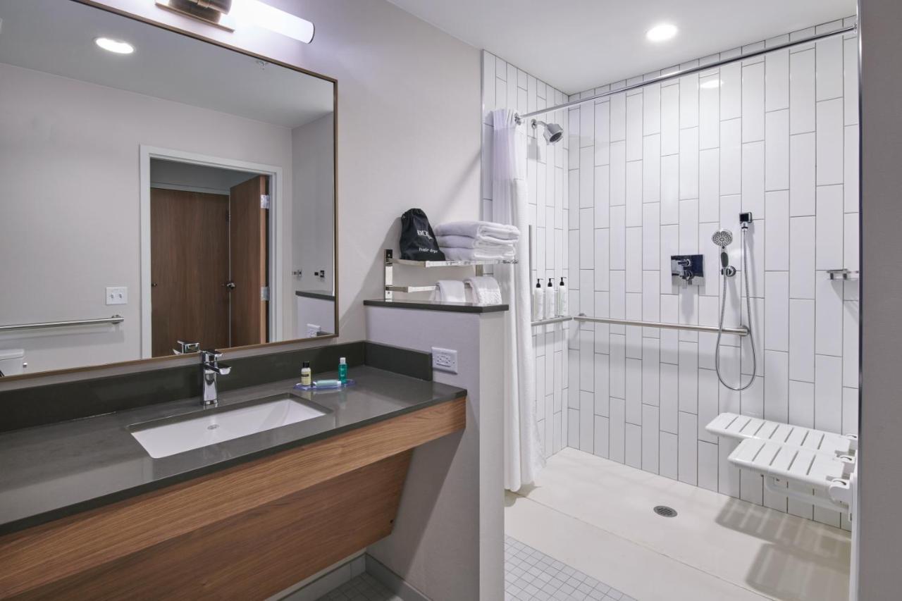 דס פליינס Fairfield Inn & Suites By Marriott Chicago O'Hare מראה חיצוני תמונה