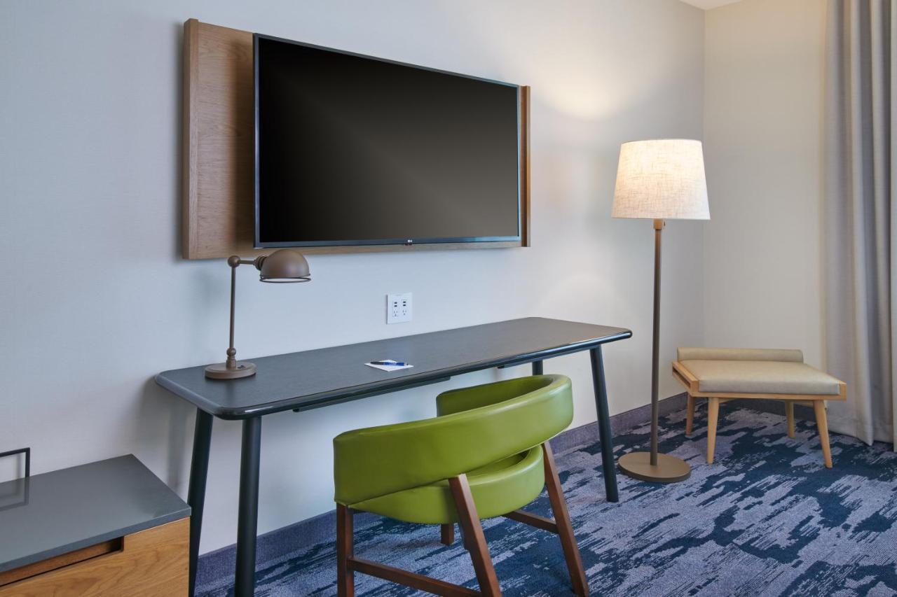 דס פליינס Fairfield Inn & Suites By Marriott Chicago O'Hare מראה חיצוני תמונה
