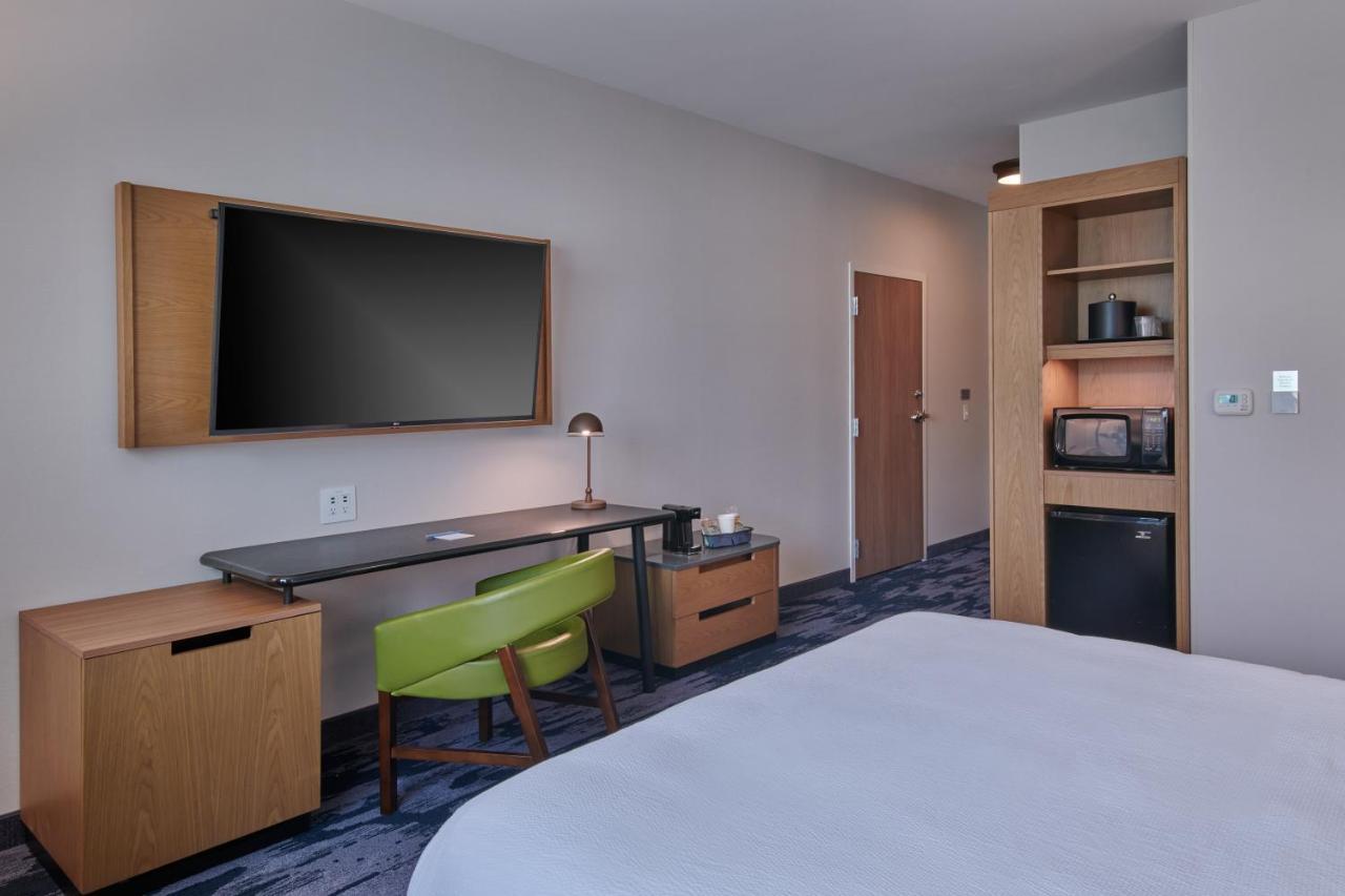 דס פליינס Fairfield Inn & Suites By Marriott Chicago O'Hare מראה חיצוני תמונה